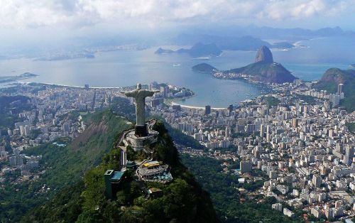 巴西乘坐直升机空中观赏耶稣像和里约美景_私人飞机网